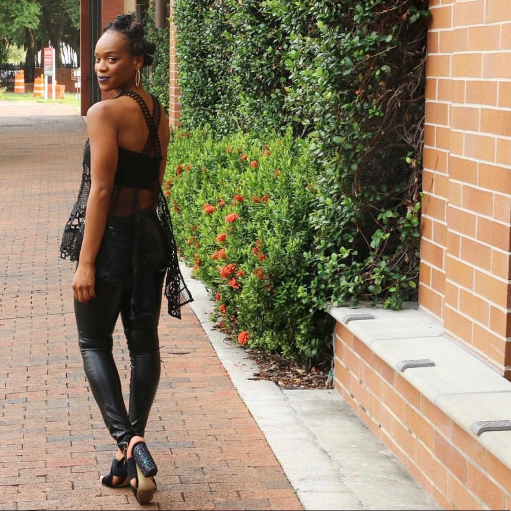 AMMO Split Back Embroider Top